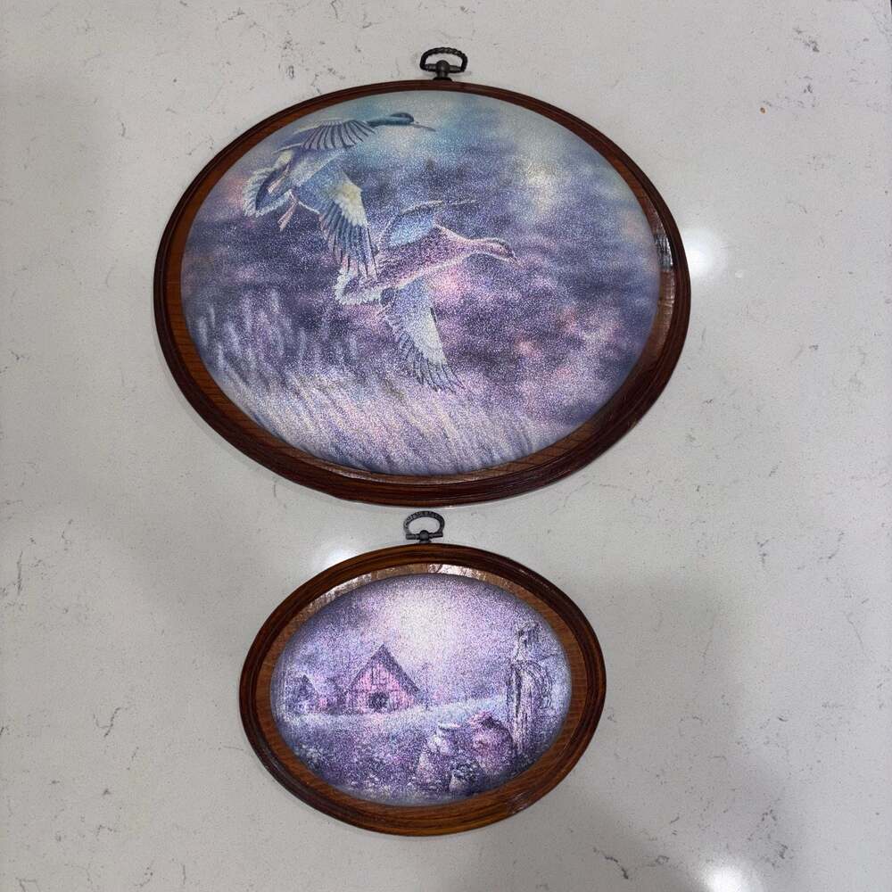 Vintage Set of 2 Oval Art Wall Plaques Duck and Barn Scenes